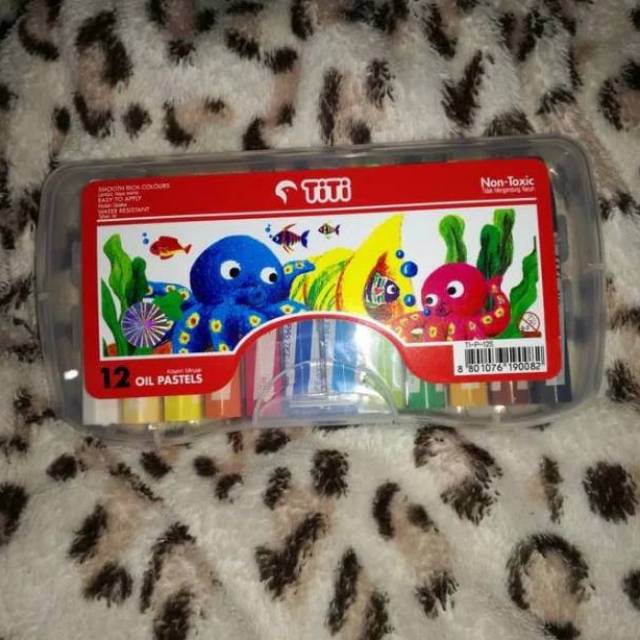 

Krayon / oil pastel / crayon titi 12 warna