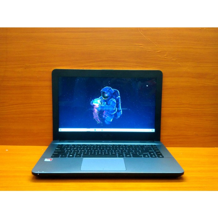 Laptop Asus X441BA AMD A9-9425 Amd radeon R5 Ram 8GB/HDD 1tb Murmer