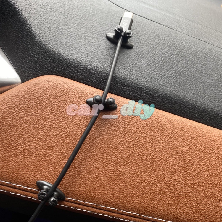 1 / 8 Pcs Klip Holder Kabel USB Headphone Multifungsi Warna Hitam Untuk Mobil
