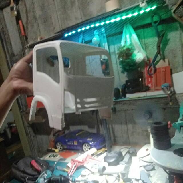 Ukuran Kabin Truk Miniatur / Mewarnai Gambar Sketsa Kabin ...