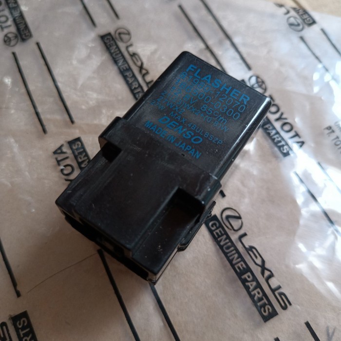 FLASHER LAMPU TOYOTA STARLET KAPSUL EF80 / EP81