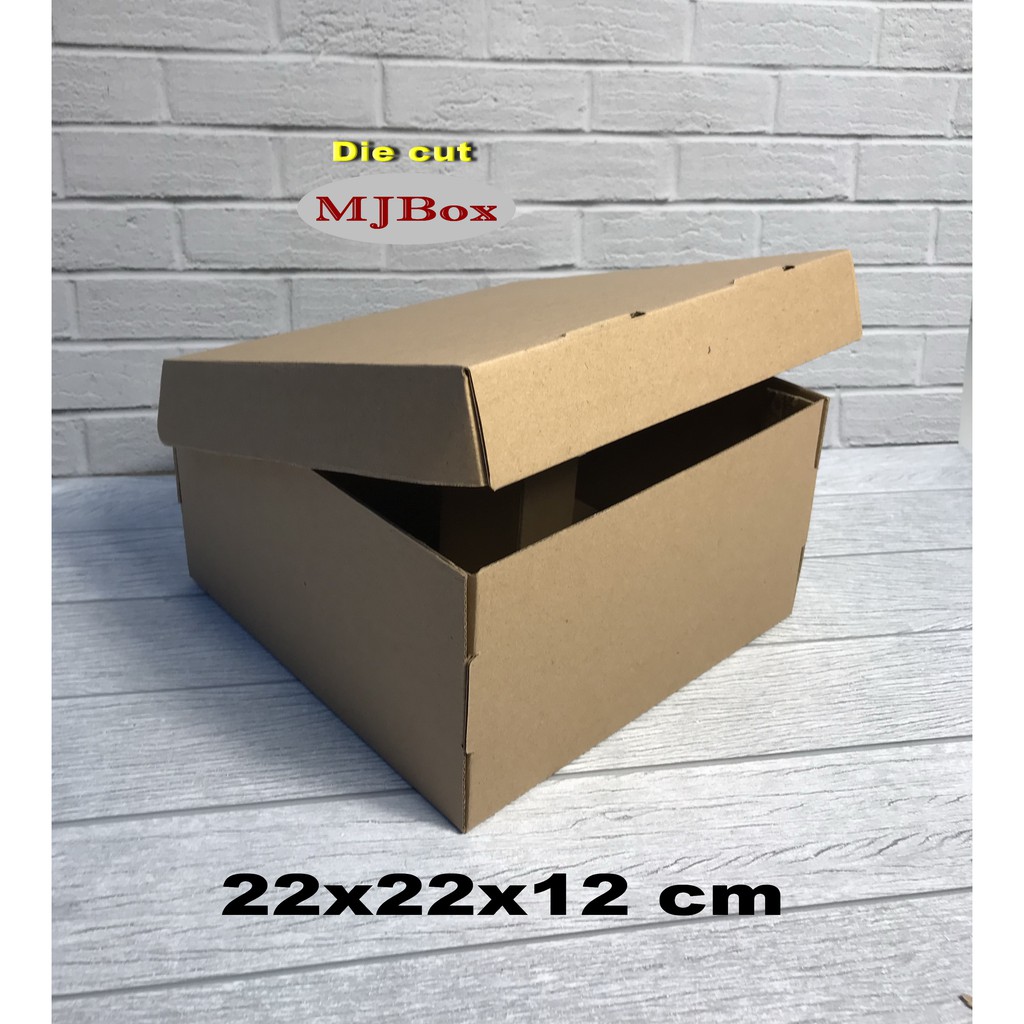 

Kardus Uk.22x22x12 cm DIECUT CAKE