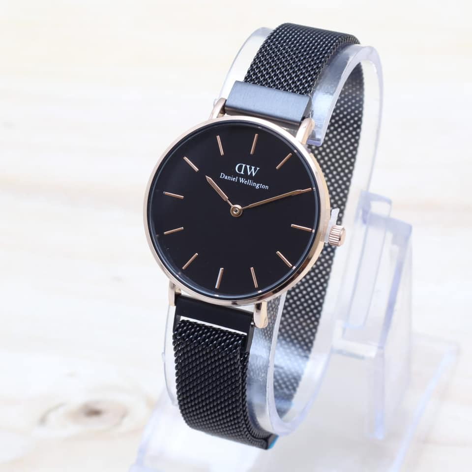 JAM TANGAN DW MAGNET PASIR STAINLESS DIAMETER 3 CM JAM JAM TANGAN DW MAGNET PASIR STAINLESS DIAMETER 3 CM JAM