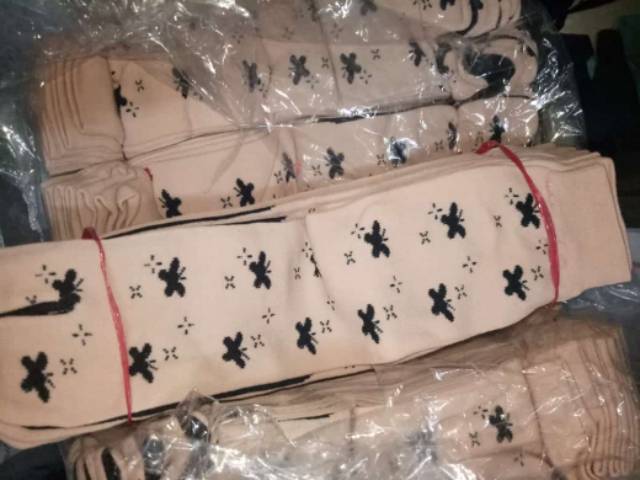 KAOS KAKI MOTIF HENNA TELAPAK HITAM