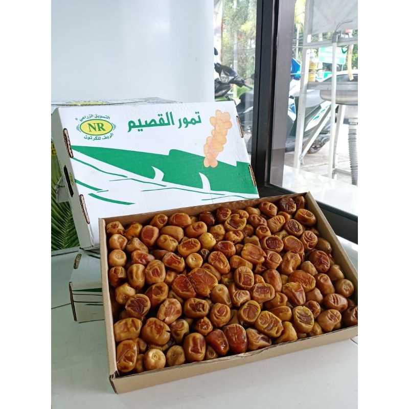 

KURMA SUKARI 3 kg kurma raja kurma lembut kurma asli
