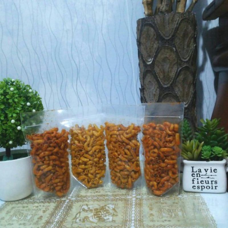 

MAKARONI MAKRONI CIKRUH BANTAT POCH GURIH TENYAH ENAK LEDAS