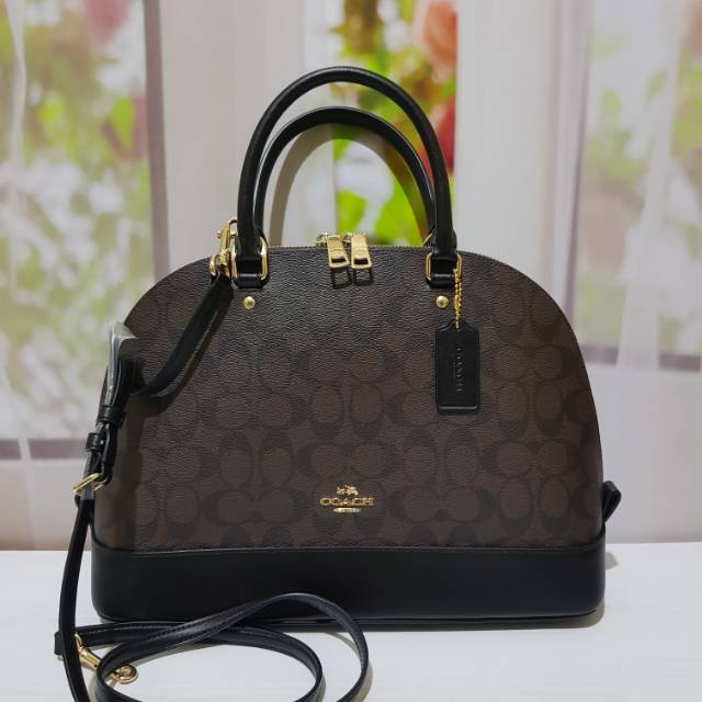 

Coach sierra large sign maho