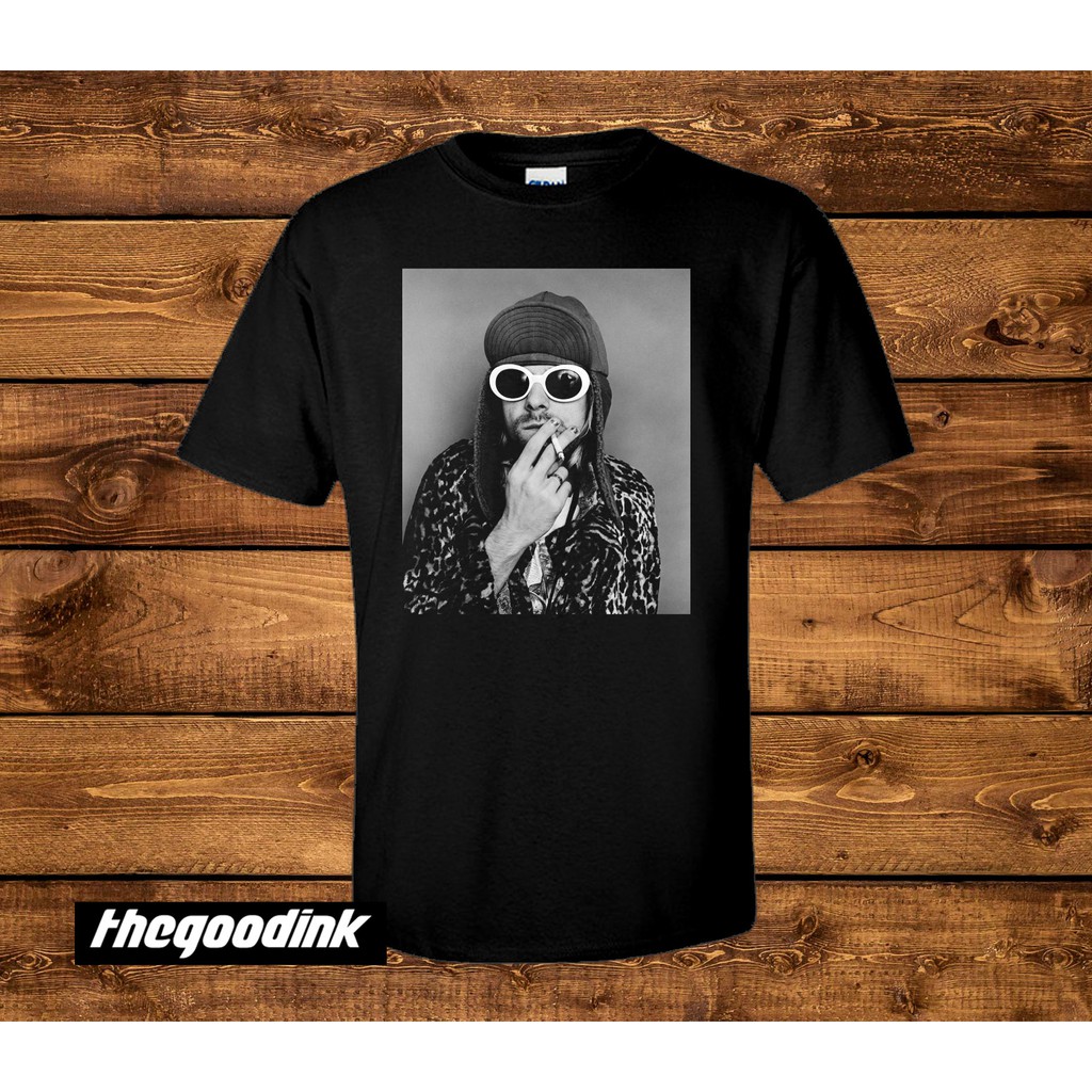 Kaos Nirvana - Kurt Cobain Photo 2 Hitam - Original Gildan T-shirt