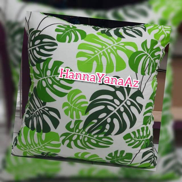  Bantal  santai  kotak besar  sarung UK 70x70 motif karakter 