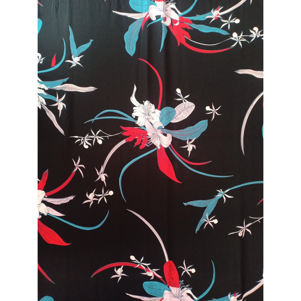 KAIN CERUTI MOTIF BUNGA DASAR HITAM (150 - 370 cm)