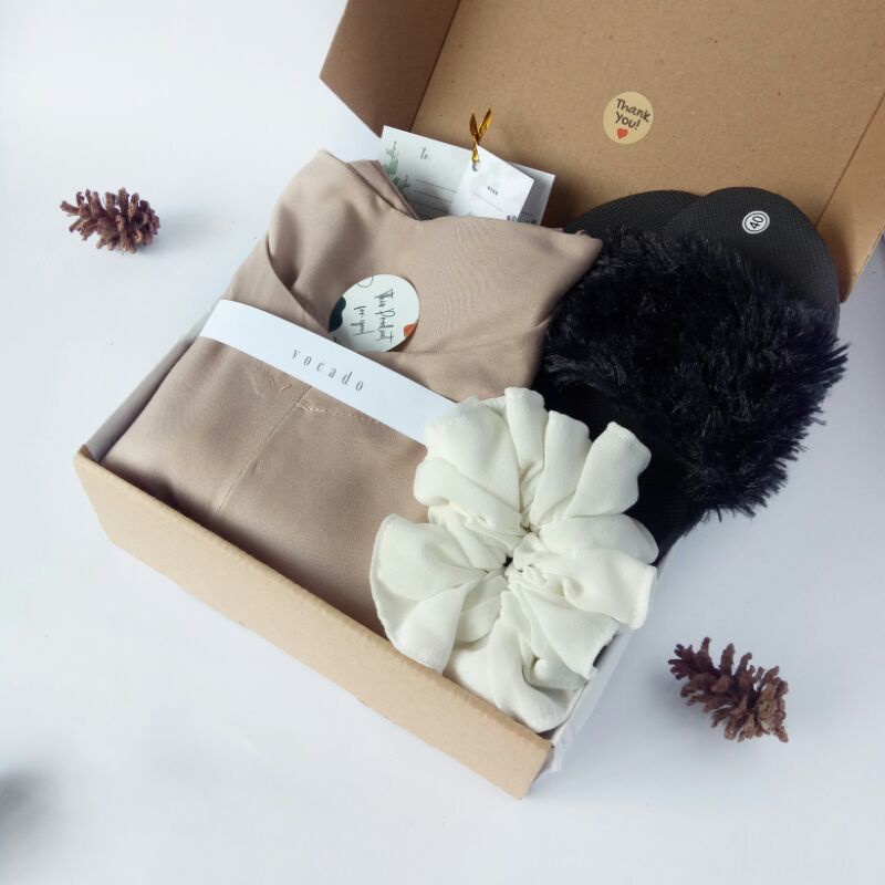 

Hampers Homedress Premium/Hampers Kado Nikah/Hampers Wisuda/Kado Ulangtahun
