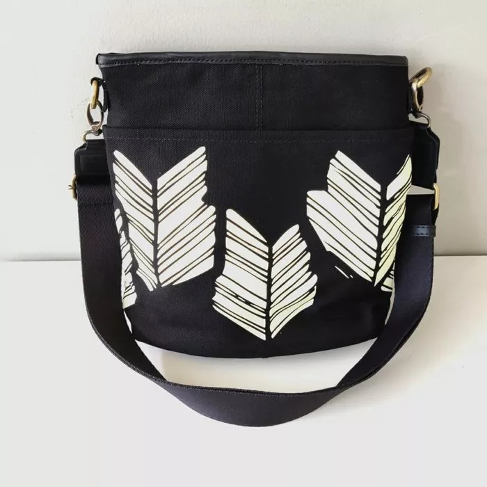 

Bucket Bag Banana Leaf Black Canvas Living