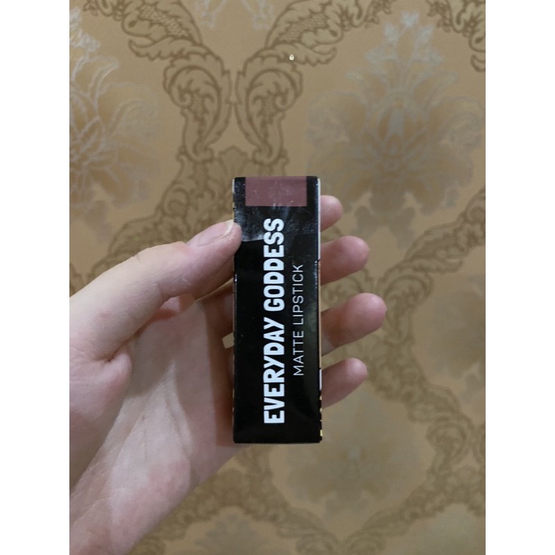 PRIMARK Everyday Goddess Matte Lipstick