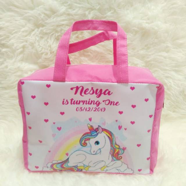 

Tas ultah resleting spunbond 75gsm unicorn