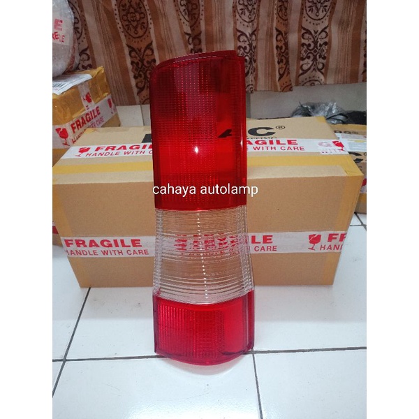 Mica stop gran max / kaca lampu belakang granmax