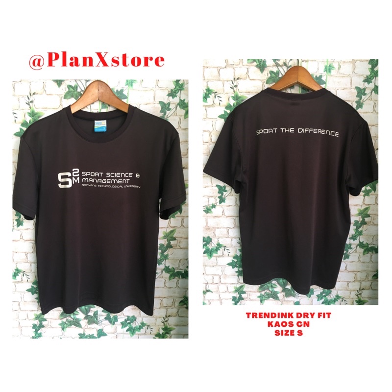 TRENDINK DRY FIT  CN KAOS WARNA HITAM PRELOVED TERJANGKAU WARNA HITAM BAHAN DRY FIT