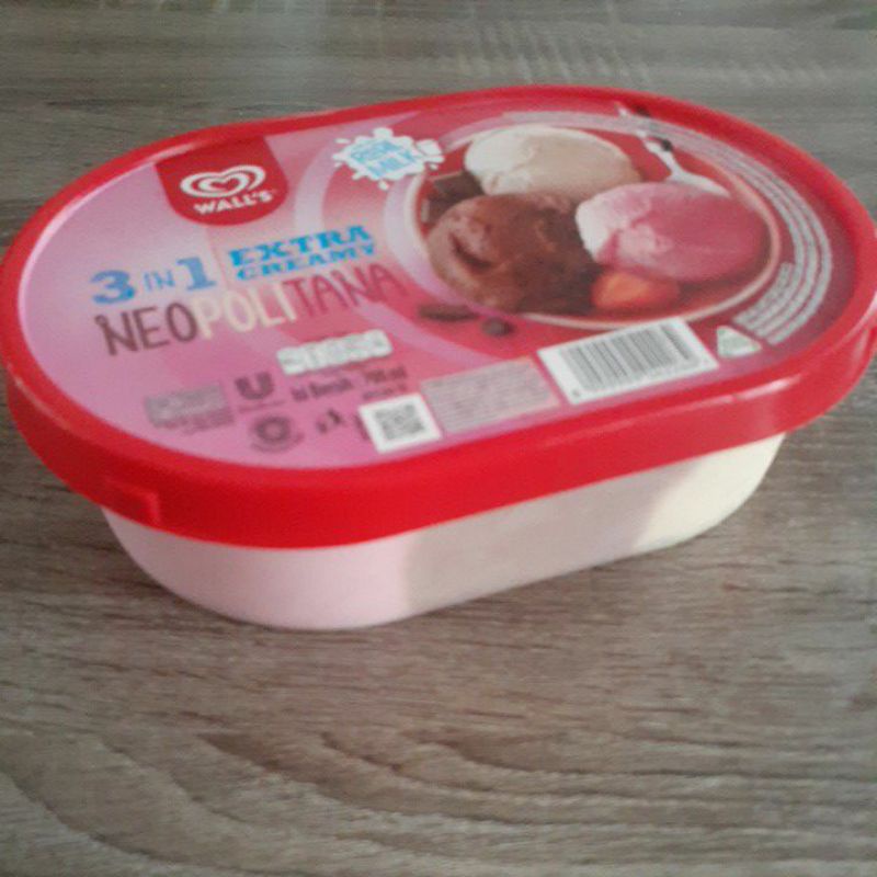 

Es cream Wall's 3 in 1