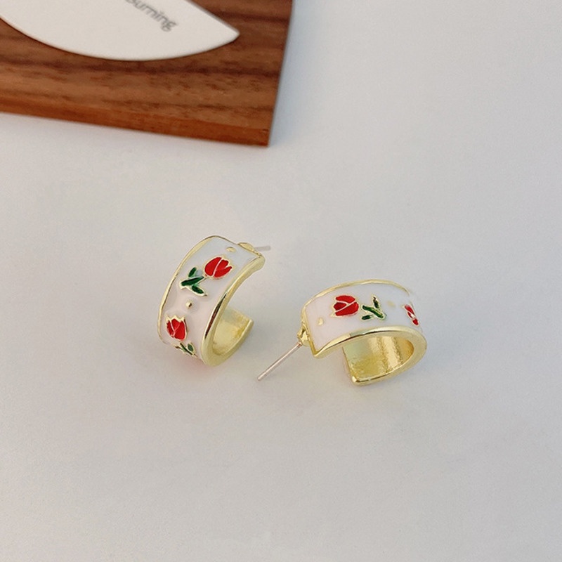 Anting Bentuk C Desain Tulip Gaya Retro