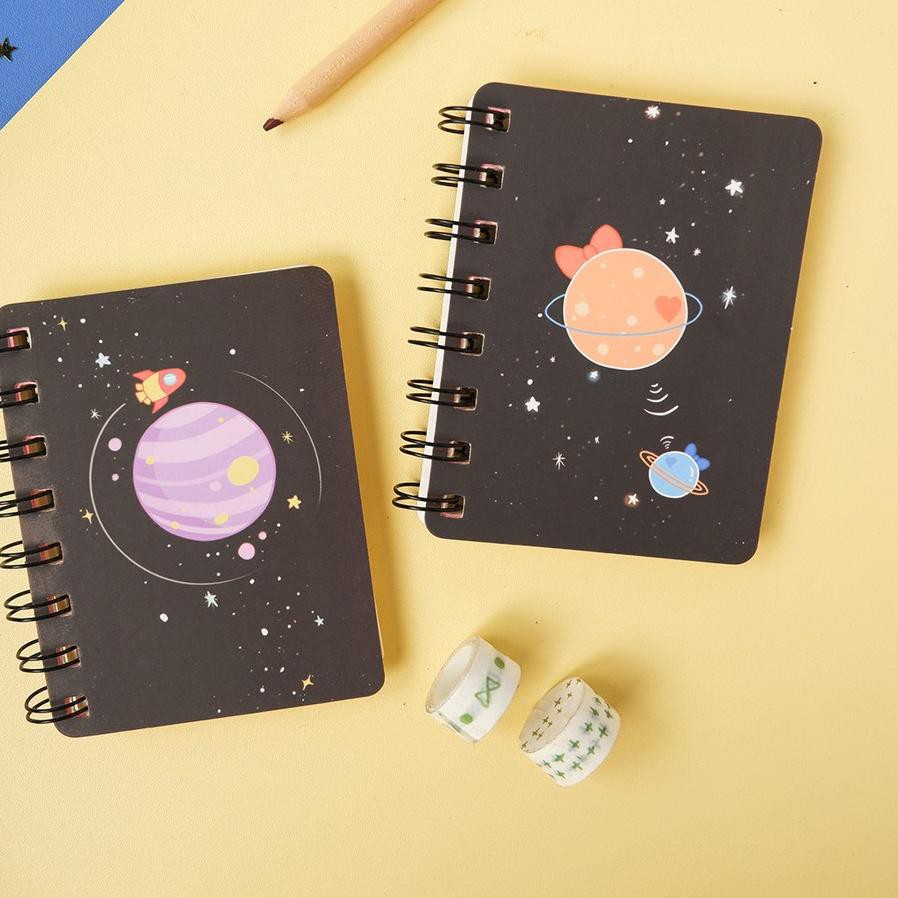

PROMO BESAR (azk-597) Planetary Romance Spiral Plain Notebook A7 [CREATIV]