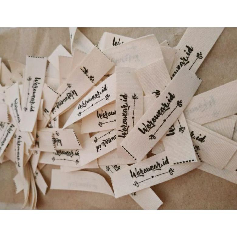 

[(BAYAR DITEMPAT) [200pcs] Label hijab/label baju/label masker. bahan Katun Warna cream /pengganti woven damask