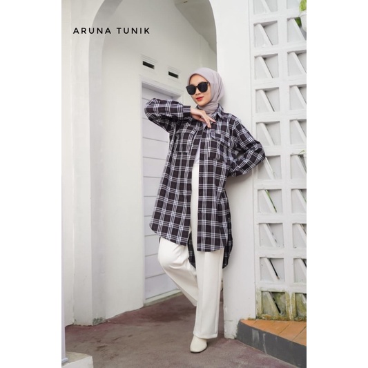 ARUNA TUNIK