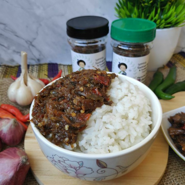 

SAMBAL IKAN ASIN KLOTOK KHAS SURABAYA ENAK SEDAP MANTAP BY PAWON MBAK YENNY