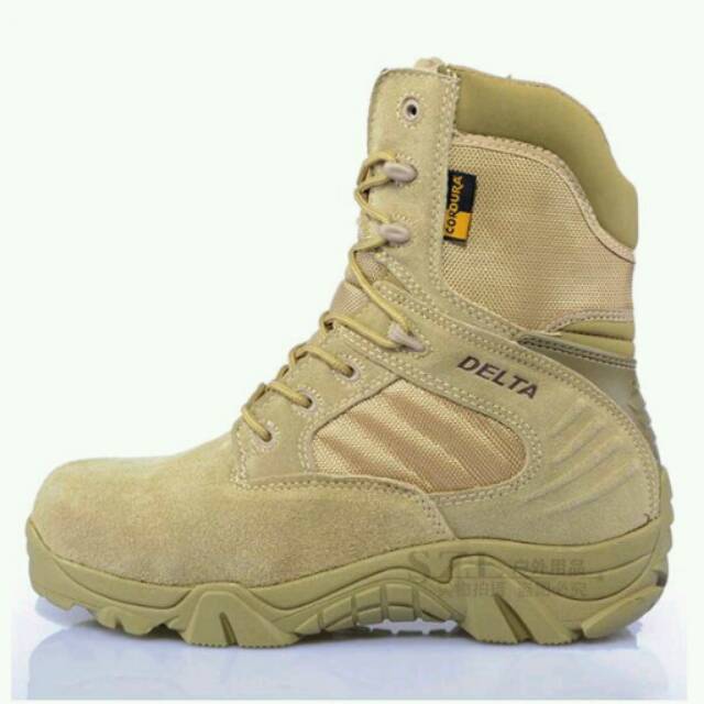 Sepatu delta cordura