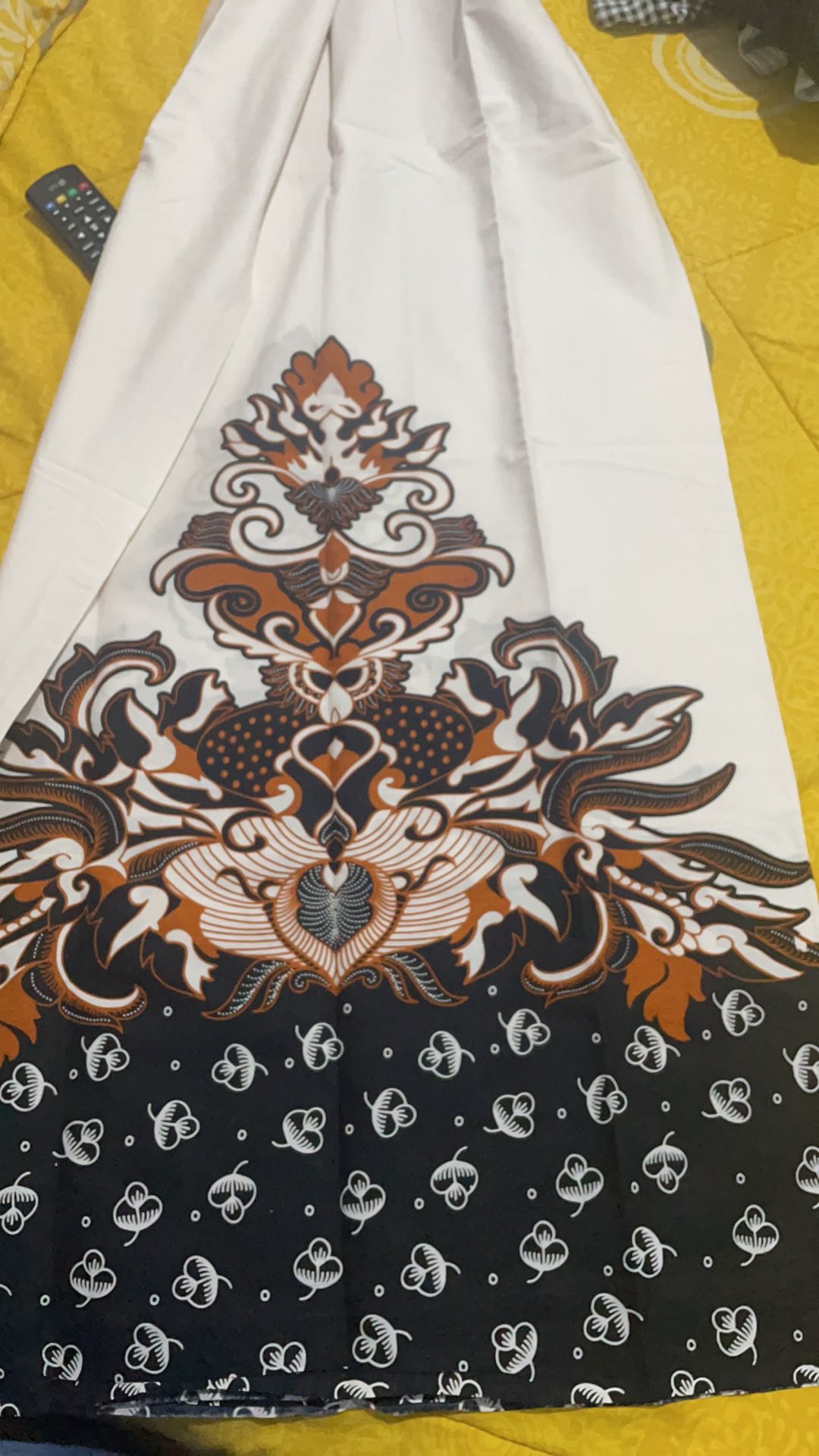 Batik Solo Sarung Batik Rajata Putih Renjana Batiksoloamanah 110.000