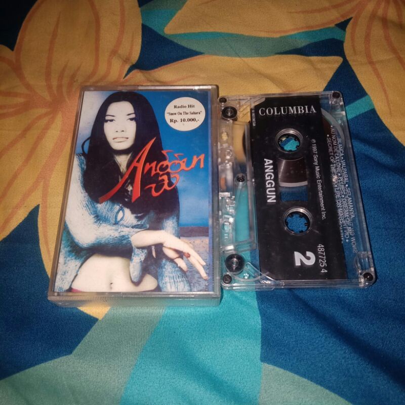 kaset pita:Anggun c Sasmi