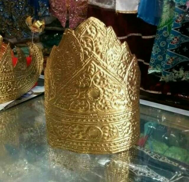 Aksesoris kepala lampung /mahkota / topi kepala adat lampung