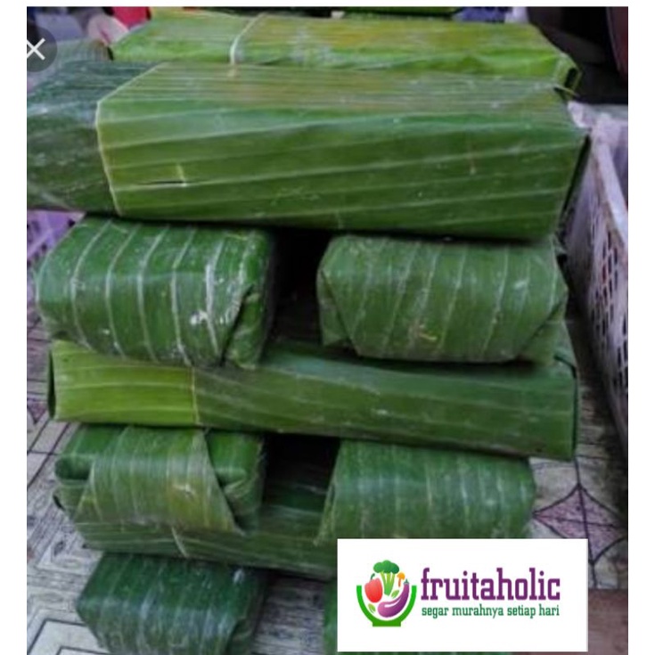

Tempe bungkus daun pisang