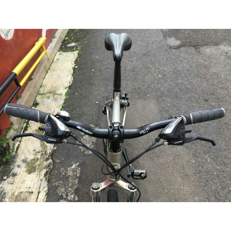 SEPEDA GIANT XTC - TEAM grupset rd shimano 8speed