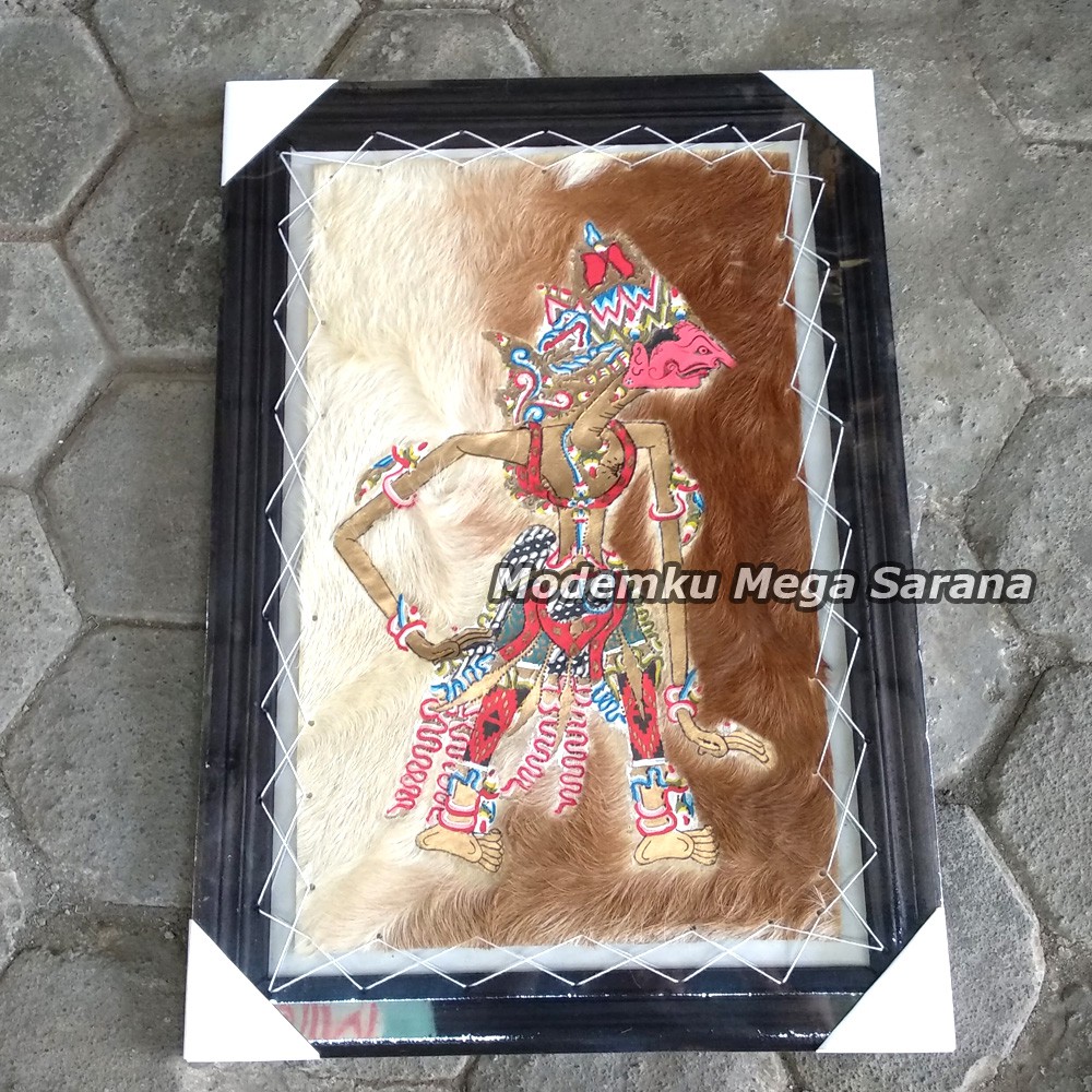 Lukisan Wayang Kulit Baladewa Kulit Kambing - 70x50 Cm Bingkai Hitam