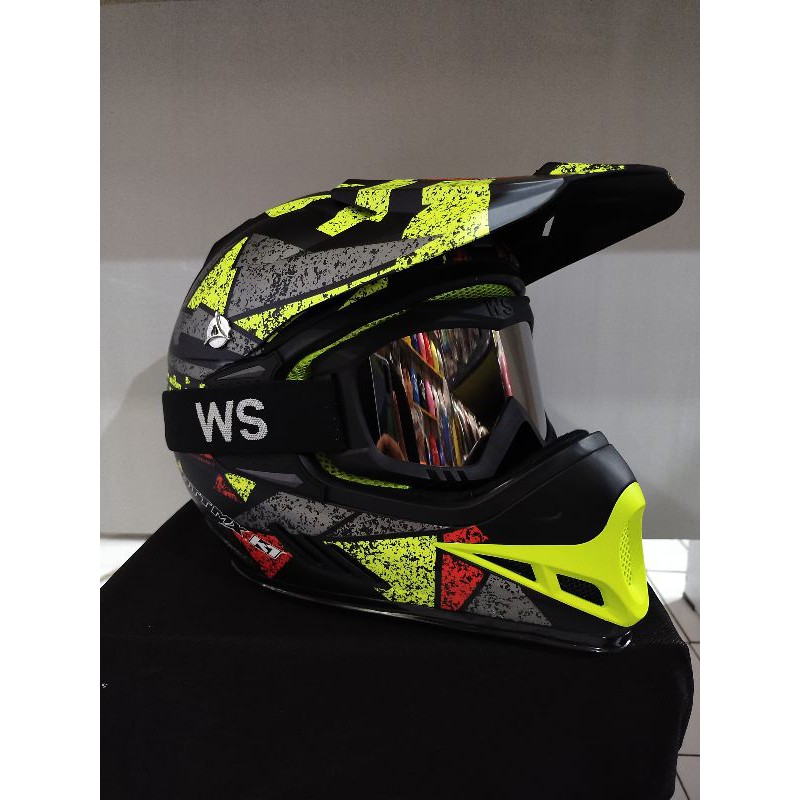 Helm anak cross scott