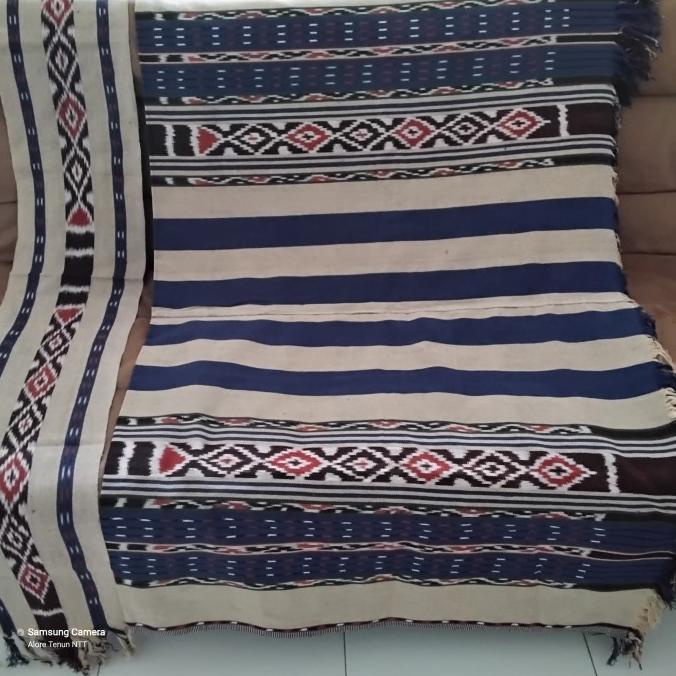 selimut tenun ntt alor biru cream