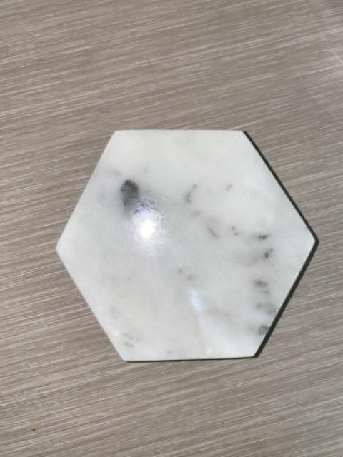 Carrara Hexagon Marble Coaster 10 Cm | Tatakan Gelas Marmer