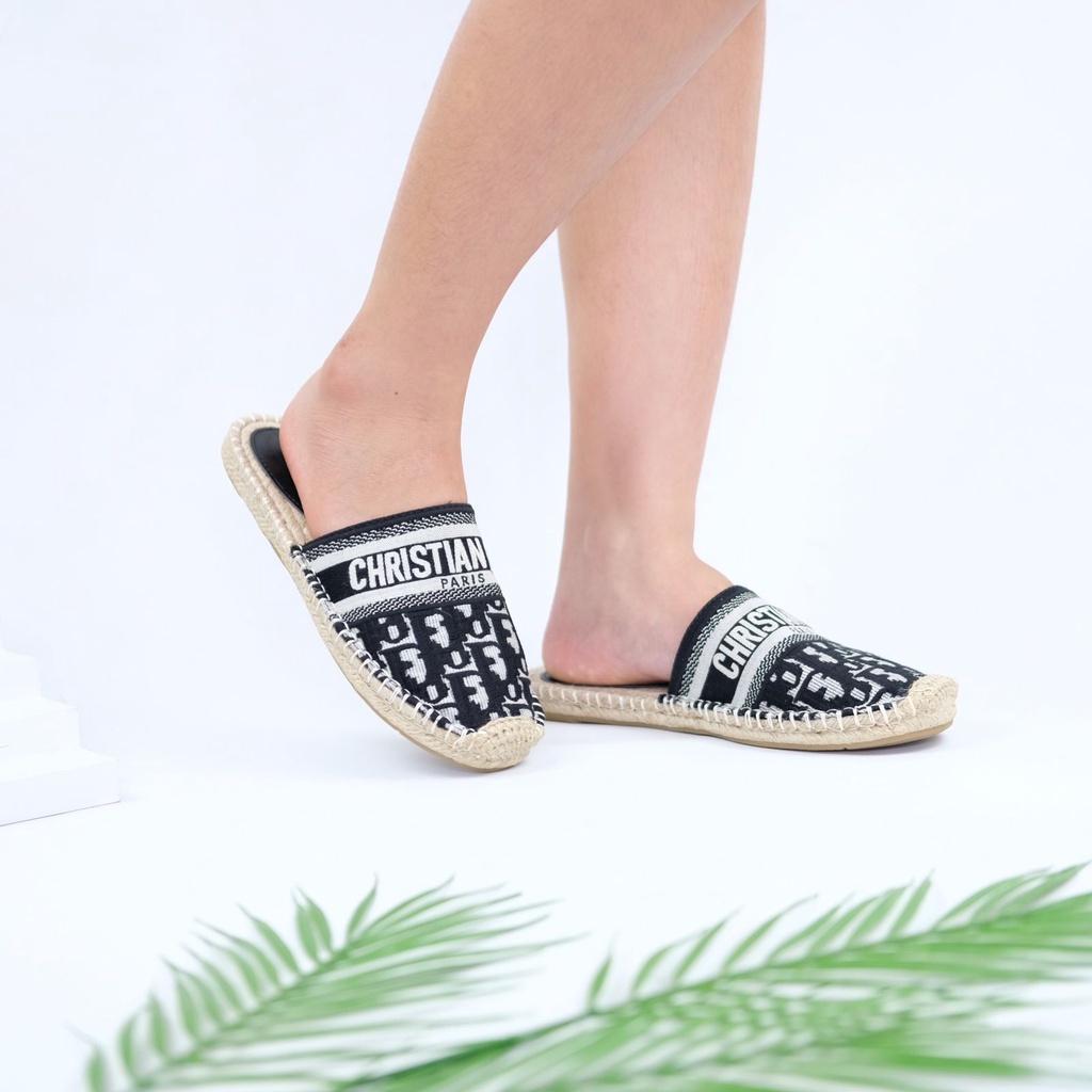 [7.7 Boombastis Sale⚡] - SANDAL WANITA DS021 DR FLATS MULES PREMIUM IMPORT