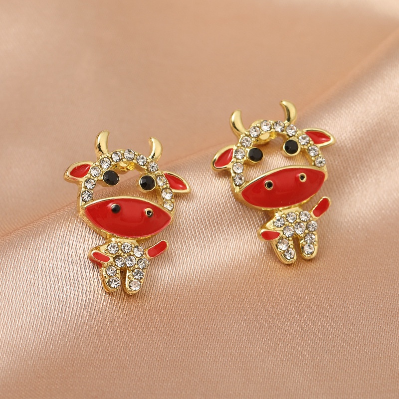 S925 gaya Cina zodiak tahun betis 2021new Tahun Ox Spring sederhana kecil telinga anting-anting untu