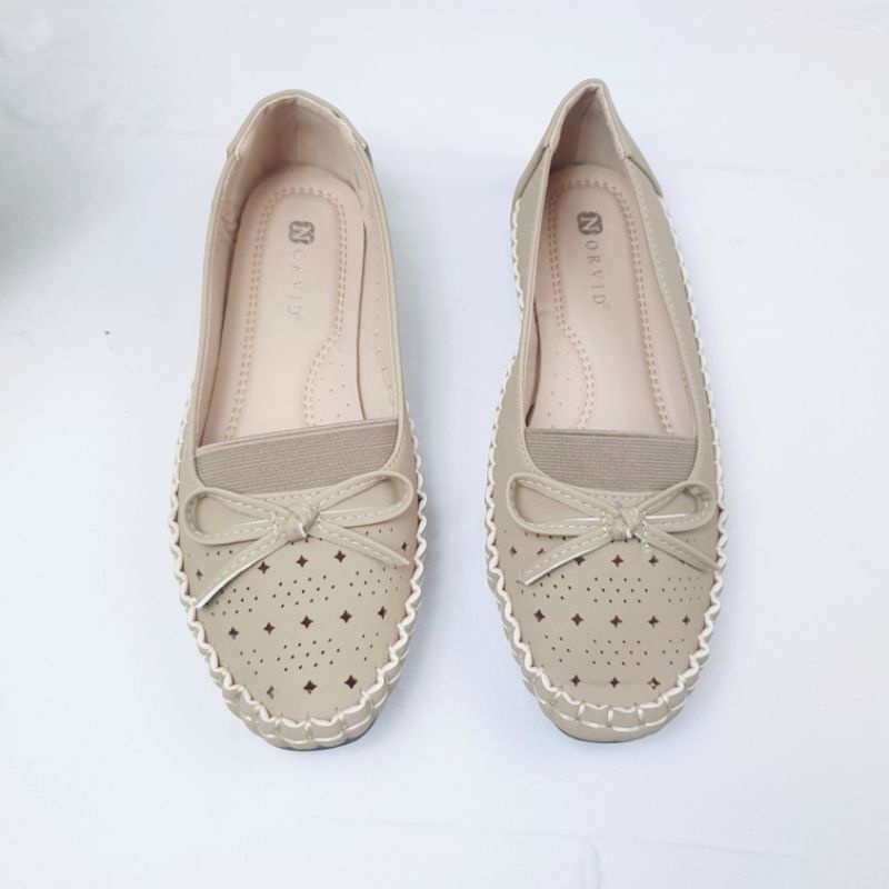 Norvid Flat Shoes with Ribbon NGS 8834