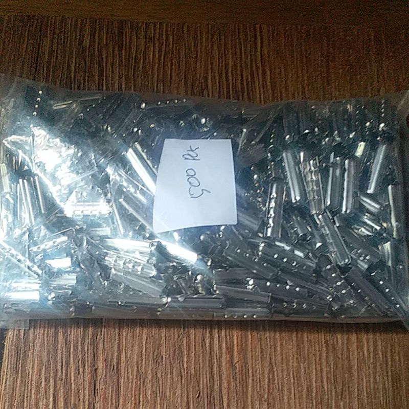 aglet /ujung tali sepatu