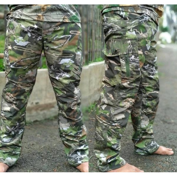 Dijual CELANA CAMO UNDER ARMOUR  Diskon