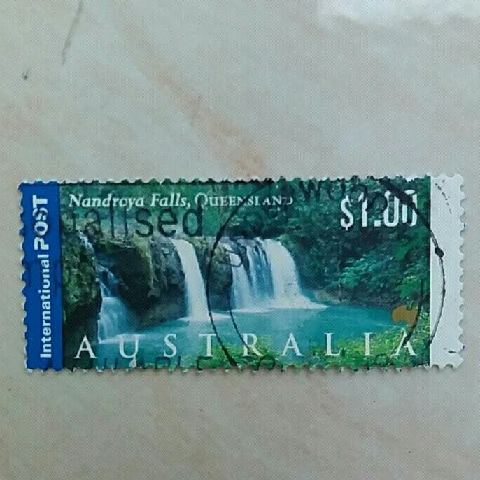 

(AD) Perangko Australia 2000 International Post: Views of Australia (1st issue) - Nandroya Falls, Queensland 1$ Used