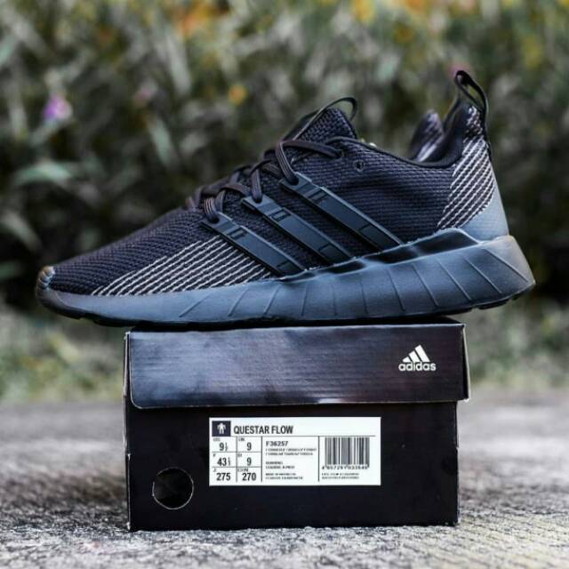 adidas questar flow triple black