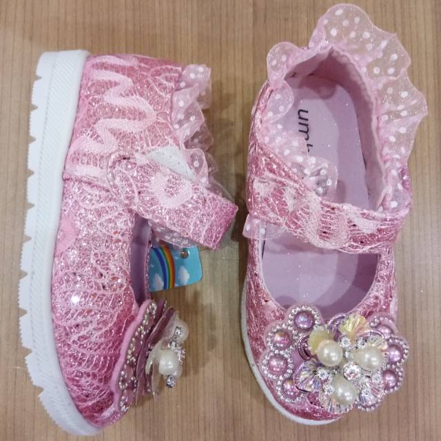 Umbrella pansus anak perempuan