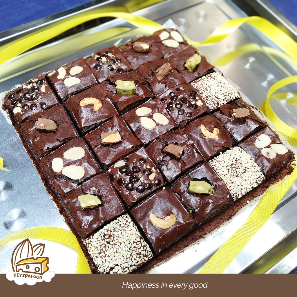 

Keyzrafood Brownies Sekat (Premium) - Single topping & All Variant