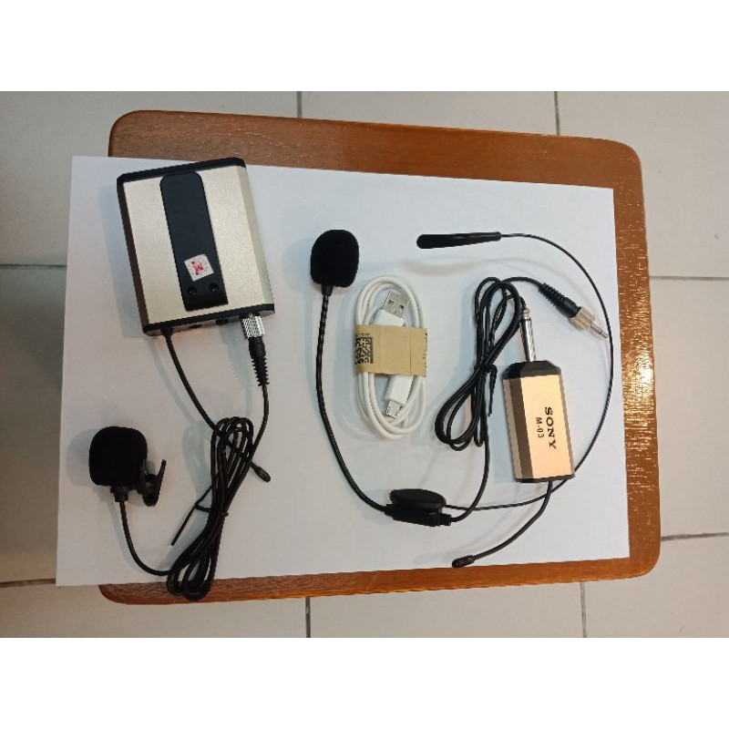 Mic SONY M-03HC wireless single mic. jepit +headset. cocok buat imam suara jernih.