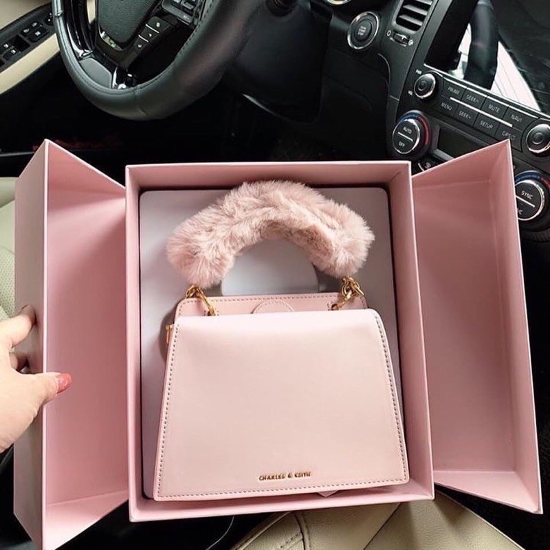 

CnK Bulu Pink dengan Box (gift set)