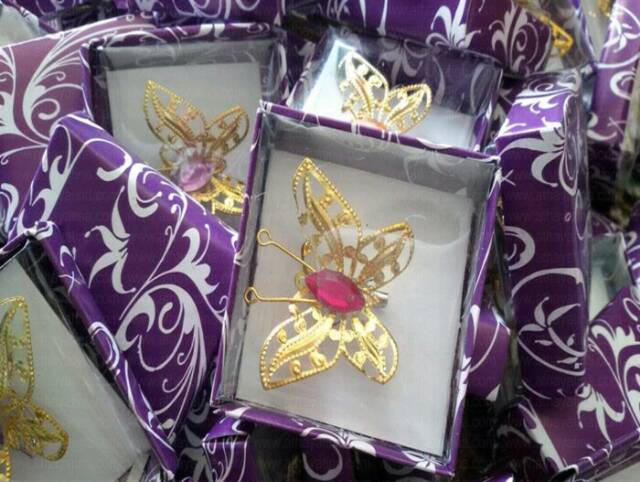 Souvenir pernikahan bros kupu-3