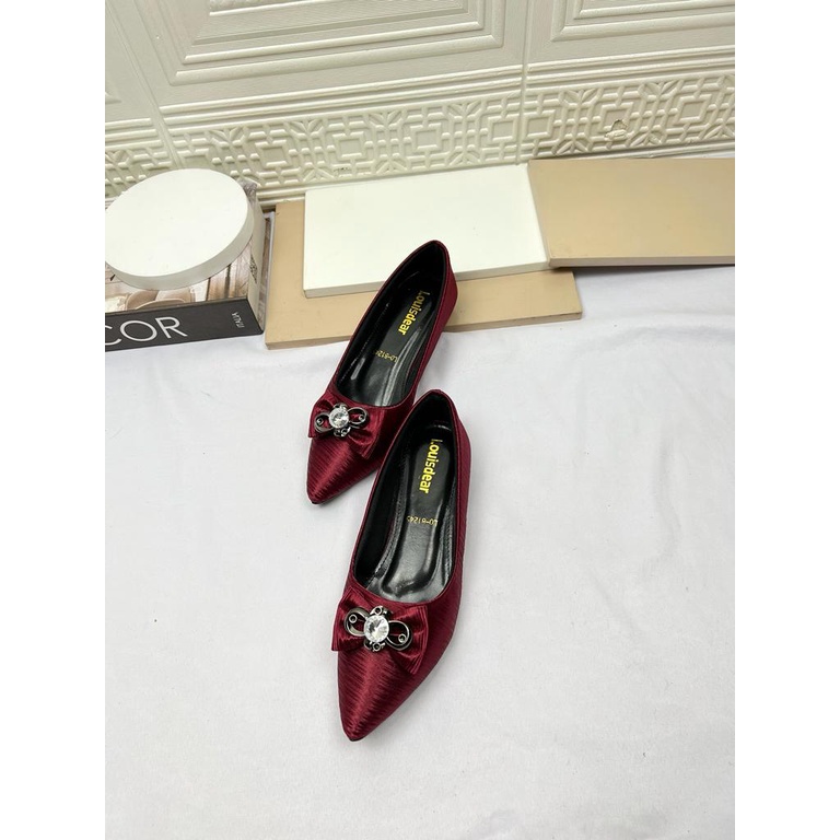 sepatu  flat shoes wanita kekinian terbaru Louisdear B90 bahan satin sepatu flat shoes