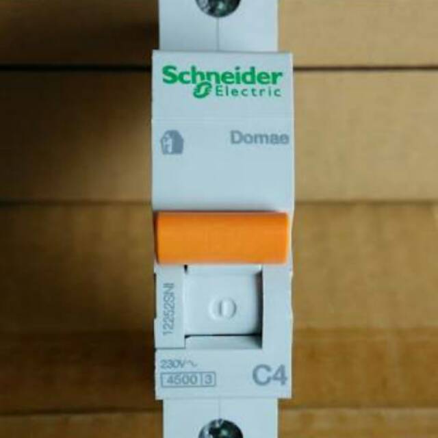 SCHNEIDER MCB DOMAE 2/4 A. ASLI ORIGINAL SNI